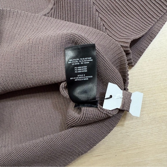 Aritzia Babaton Sculpt Knit Squareneck Deep Taupe Crop Top Womens Large - Picture 6 of 9